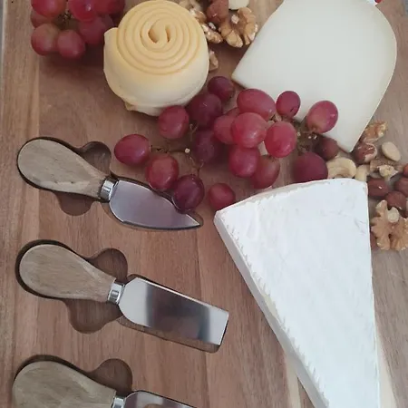 Doris فندق 2*