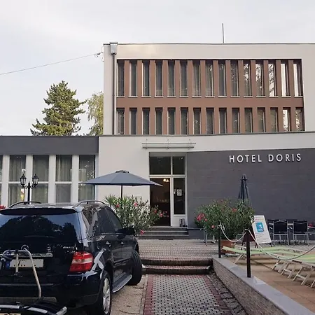 Отель Doris